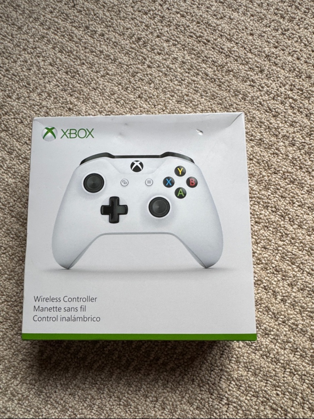 Wireless Controller in White - Official Console Controller